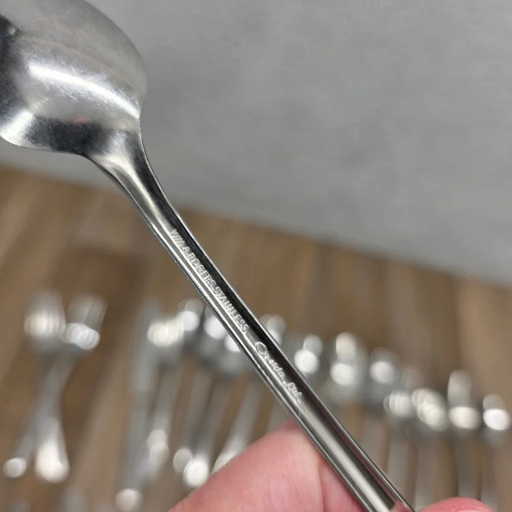 Mixed Stainless Flatware Lot Oneida Ekco Silco Capri Starburst Floral 35pc Japan